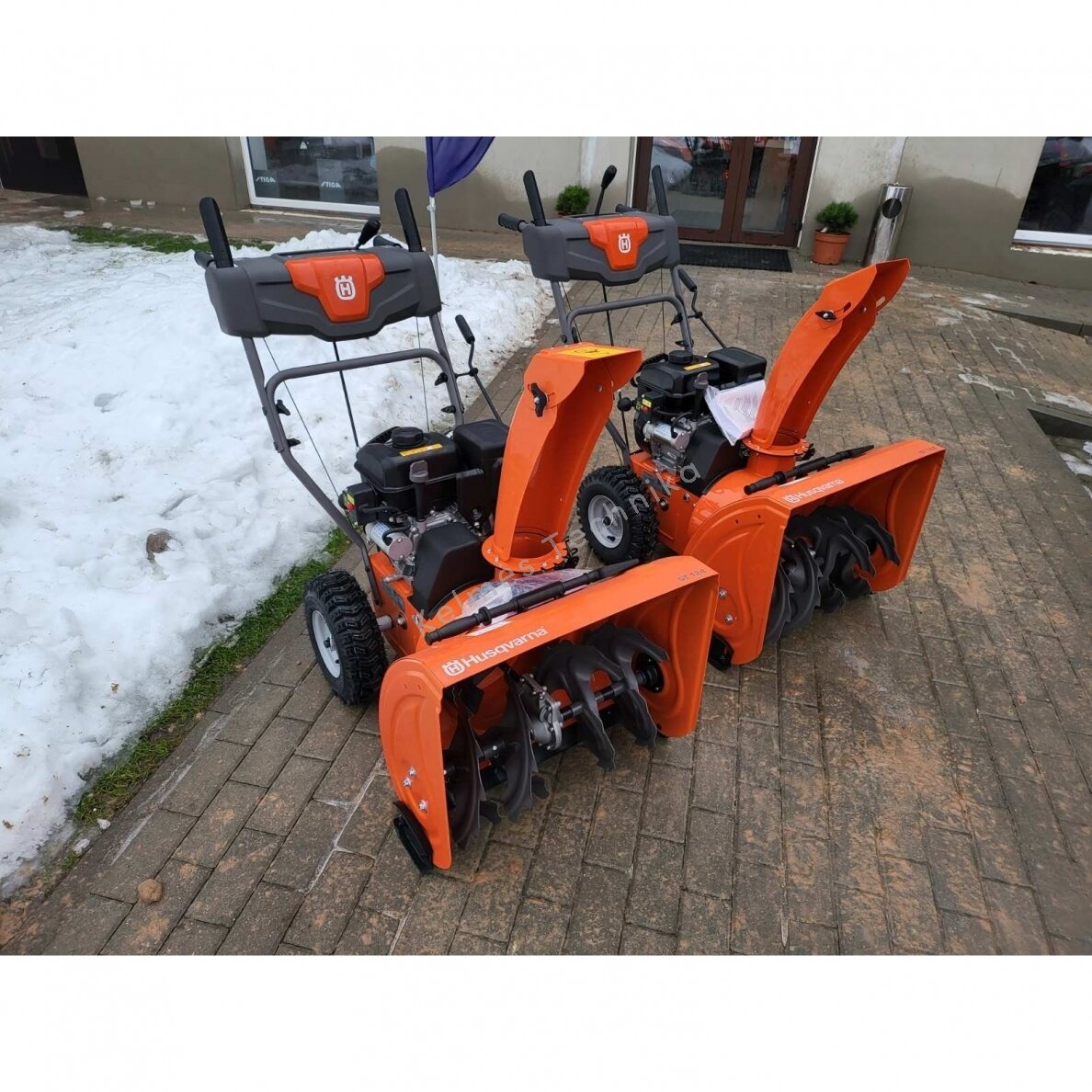 Sniego pūstuvas - valytuvas HUSQVARNA ST 124 2
