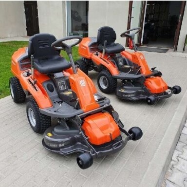 Traktorius HUSQVARNA Rider R 214C Traktorius HUSQVARNA Rider R 214C