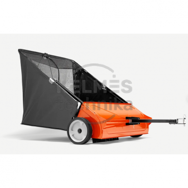Husqvarna žolės ir lapų rinktuvas (112 cm) Husqvarna žolės ir lapų rinktuvas (112 cm)