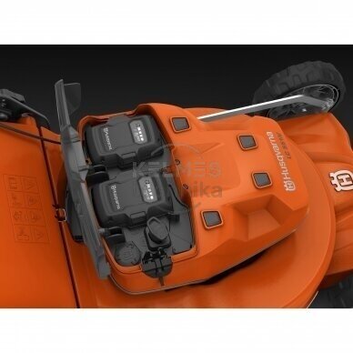 Akumuliatorinė vejapjovė Husqvarna LB 548i 4 Akumuliatorinė vejapjovė Husqvarna LB 548i 4
