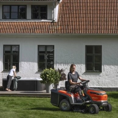 Traktorius HUSQVARNA TC 100i 3