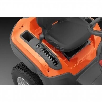 Traktorius HUSQVARNA TS 220T 11 Traktorius HUSQVARNA TS 220T 11