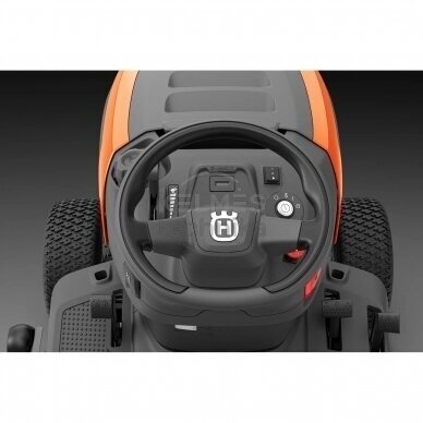 Traktorius HUSQVARNA TS 220T 4 Traktorius HUSQVARNA TS 220T 4