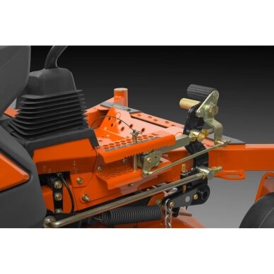 HUSQVARNA Z560X nulinio apsisukimo traktorius 4