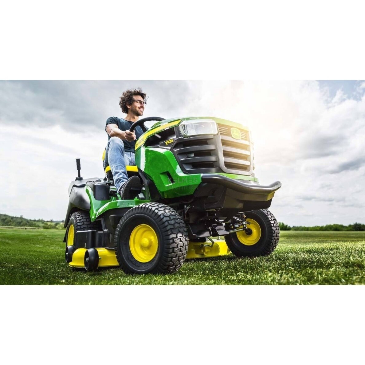 Traktorius JOHN DEERE X167R 1 Traktorius JOHN DEERE X167R 1
