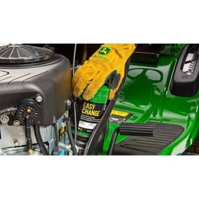 Traktorius JOHN DEERE X167 8