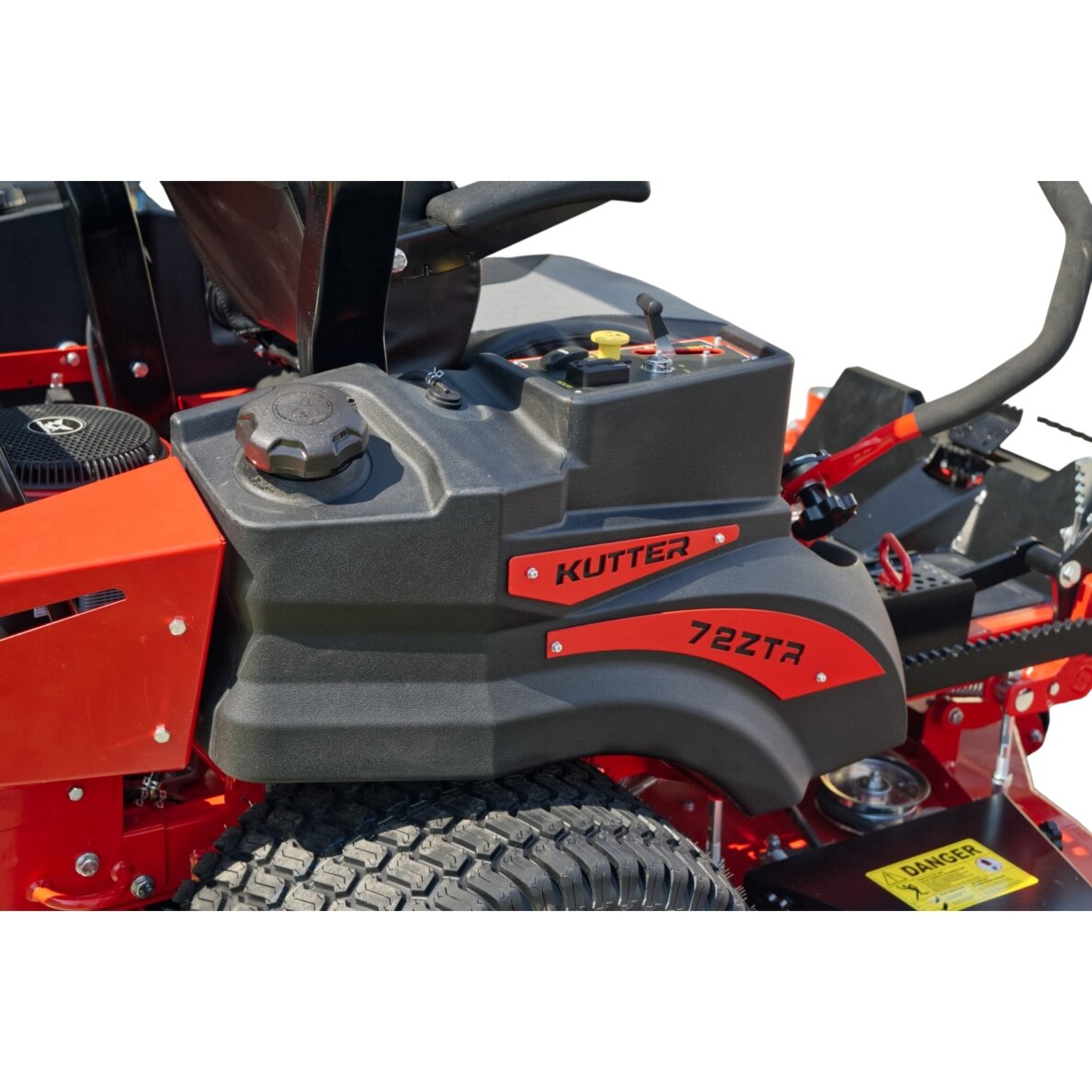 KUTTER ZTR72-C nulinio apsisukimo traktorius 24 KUTTER ZTR72-C nulinio apsisukimo traktorius 24
