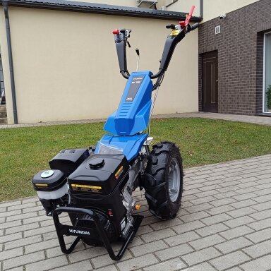 Motoblokas Hyundai MF380 Motoblokas Hyundai MF380