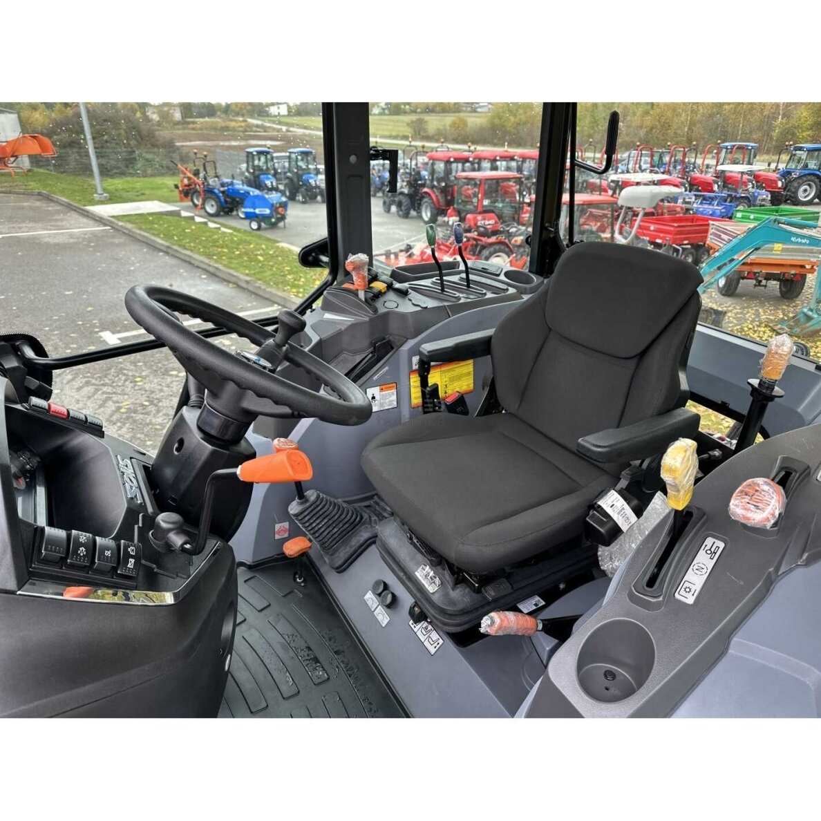 Solis S90 SHUTTLE XL su frontaliniu krautuvu 14 Solis S90 SHUTTLE XL su frontaliniu krautuvu 14