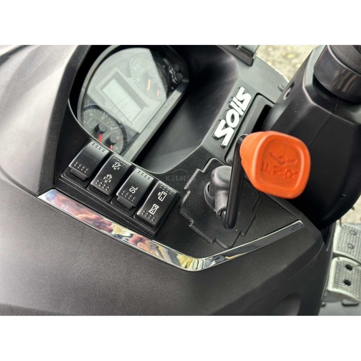 Solis S90 SHUTTLE XL su frontaliniu krautuvu 15 Solis S90 SHUTTLE XL su frontaliniu krautuvu 15