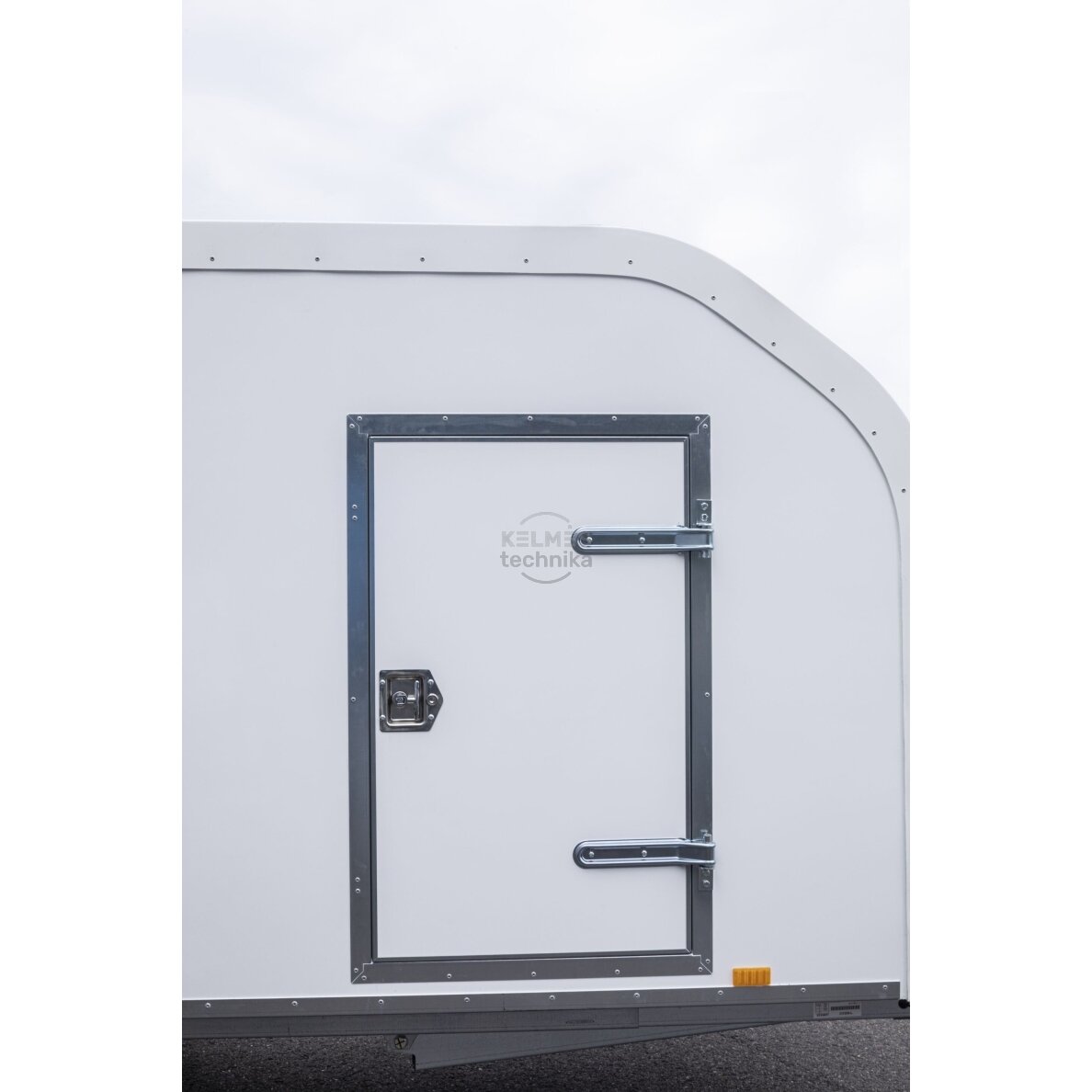 Uždara priekaba CV350-L Sandwich, su šonine durele 5